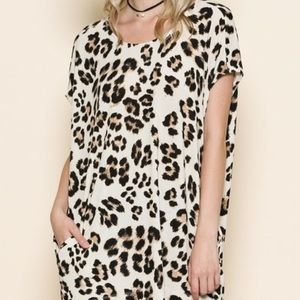 oversized tunic leopard top with pockets.
